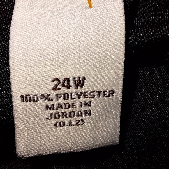 A bundle of 3 ladies slacks in a size 24W. Pre-loved and in great condition. - Picture 3 of 16